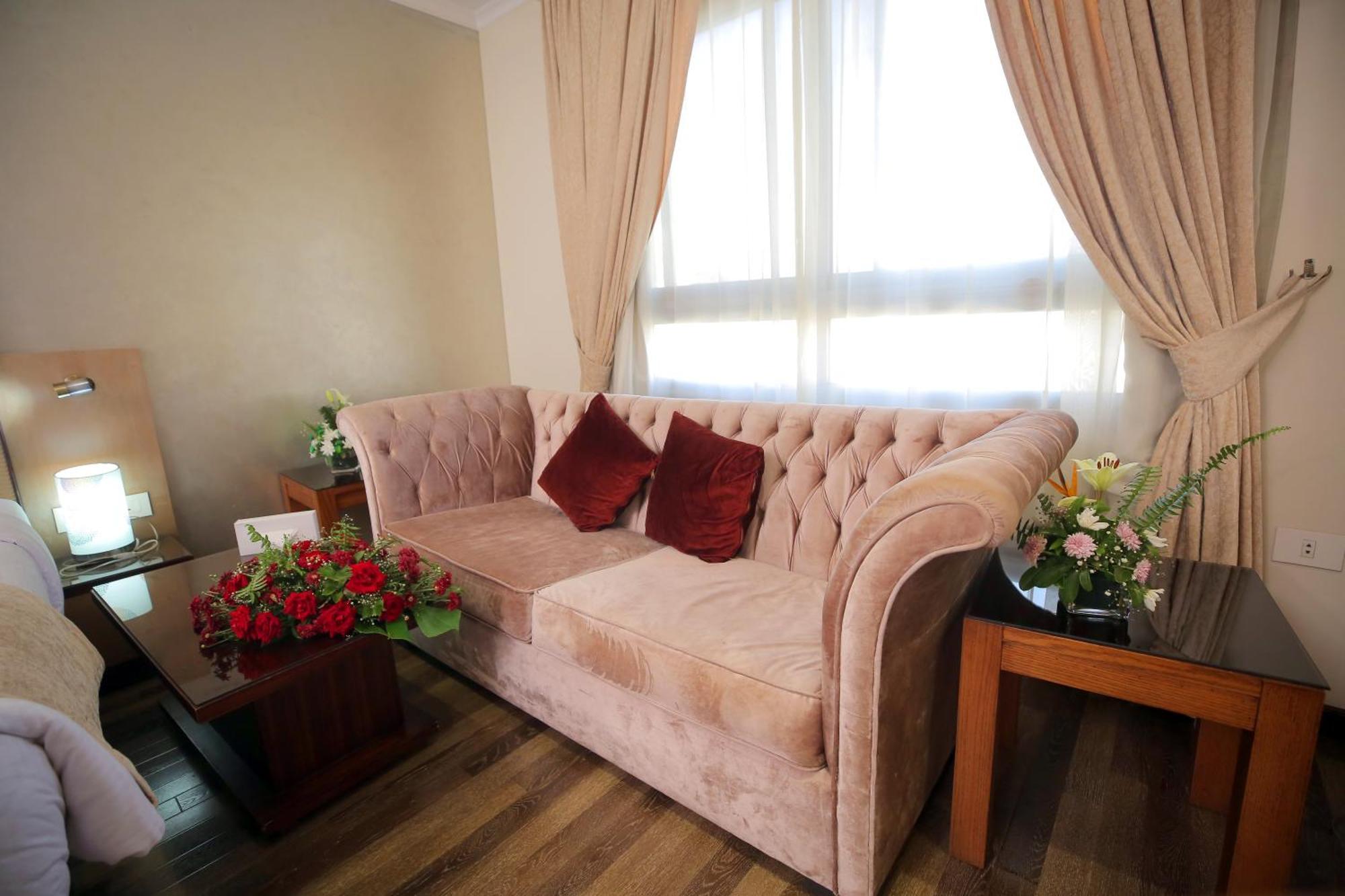 Cairo Taj Hotels & Suites - Dokki Bagian luar foto