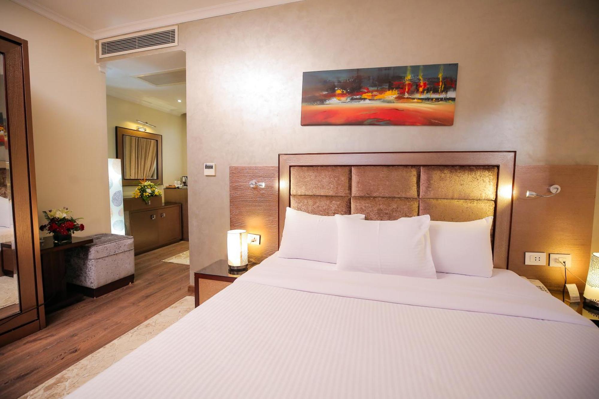 Cairo Taj Hotels & Suites - Dokki Bagian luar foto
