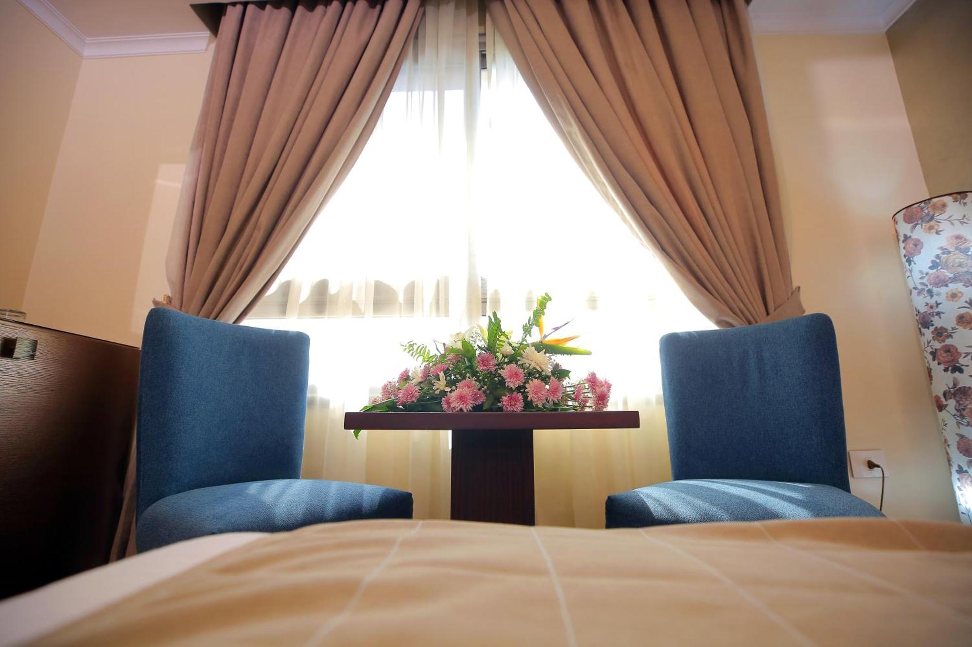 Cairo Taj Hotels & Suites - Dokki Bagian luar foto
